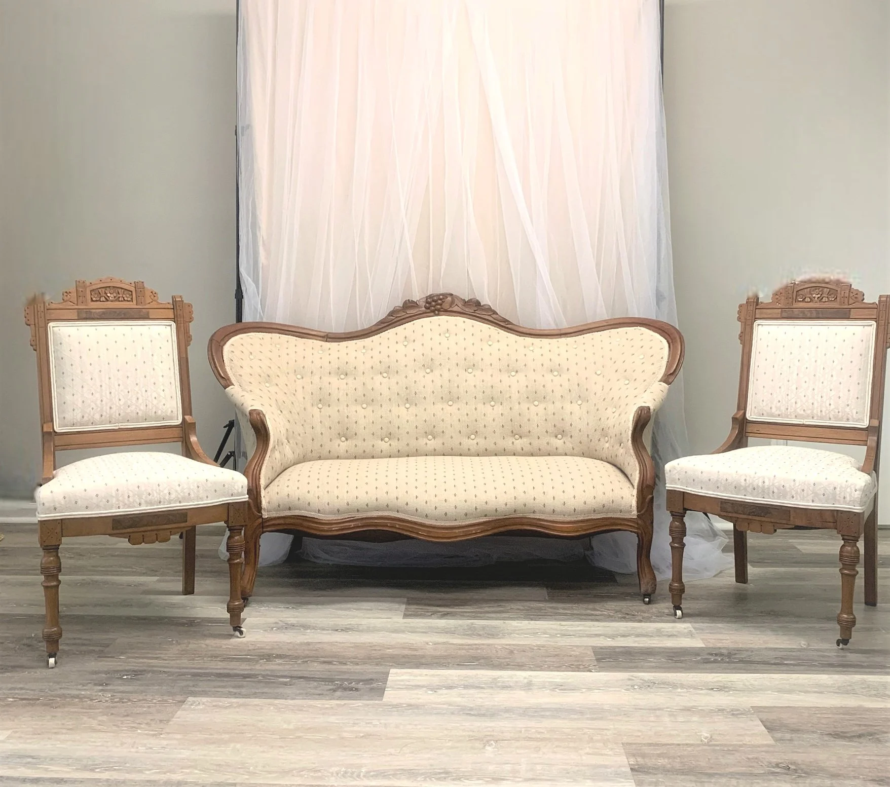 Antique loveseat value discount